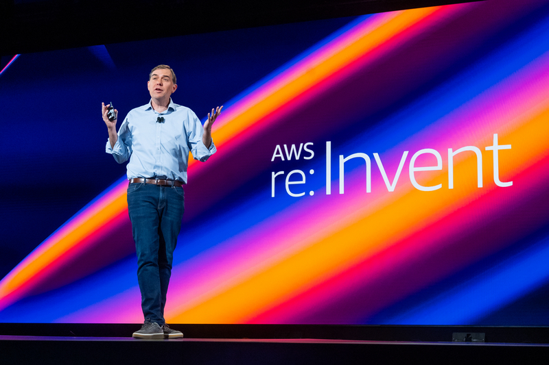 2024 re:Invent 首日：除了有Andy Jassy，还有Amazon Nova和苹果Apple
